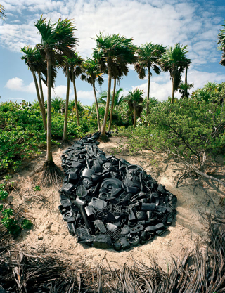 Illustration for article titled Artist's Trash Exhibitions Depict A Planet Colonized By Plastic